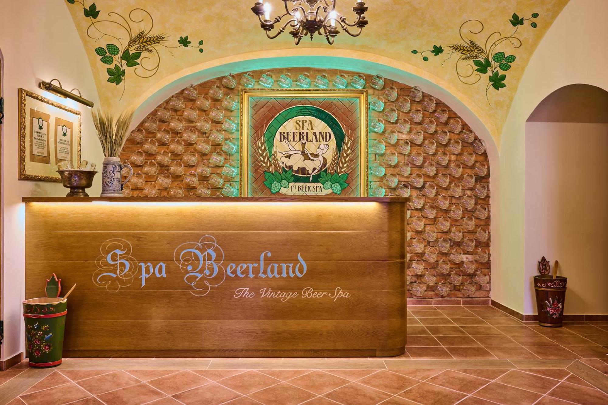 Spa Beerland - At The Golden Lamb 플젠 외부 사진